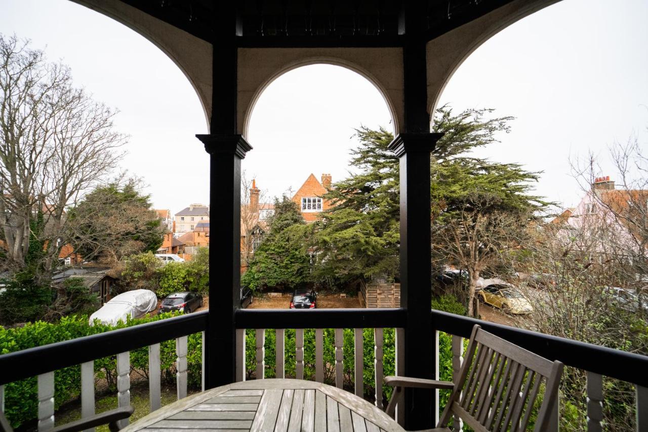 Tudor Villas Apartment, Cromer Exterior photo