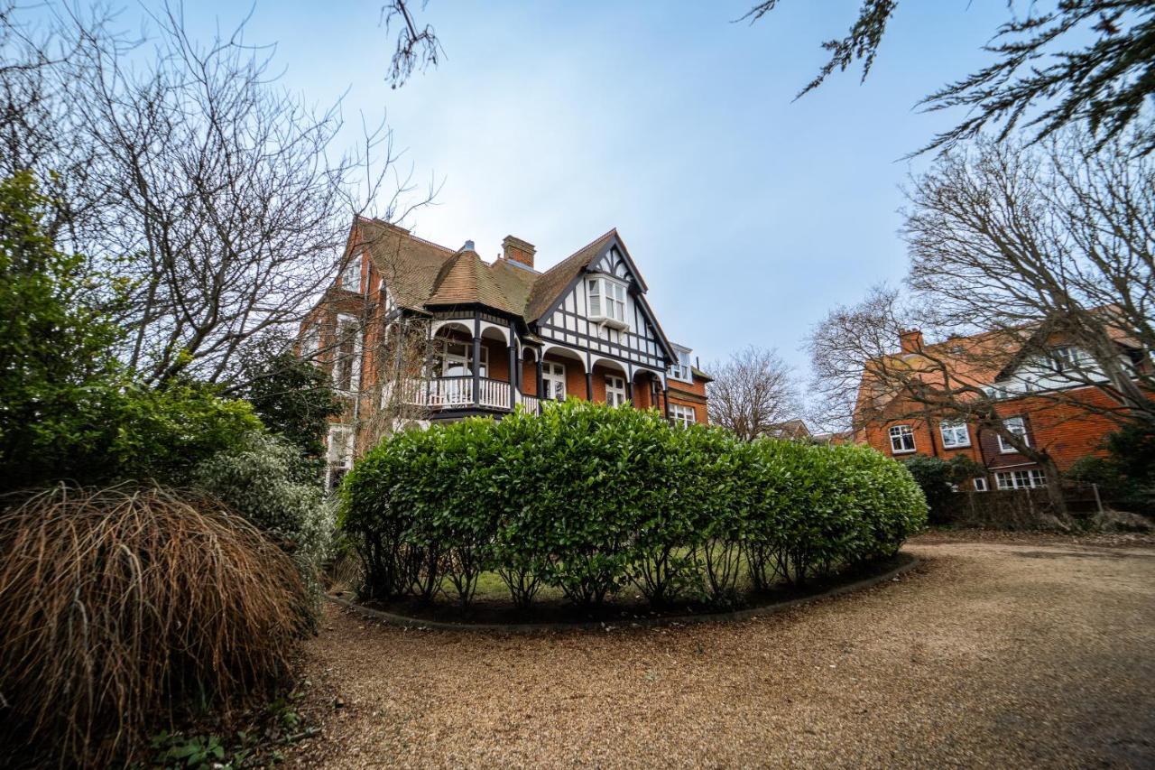 Tudor Villas Apartment, Cromer Exterior photo